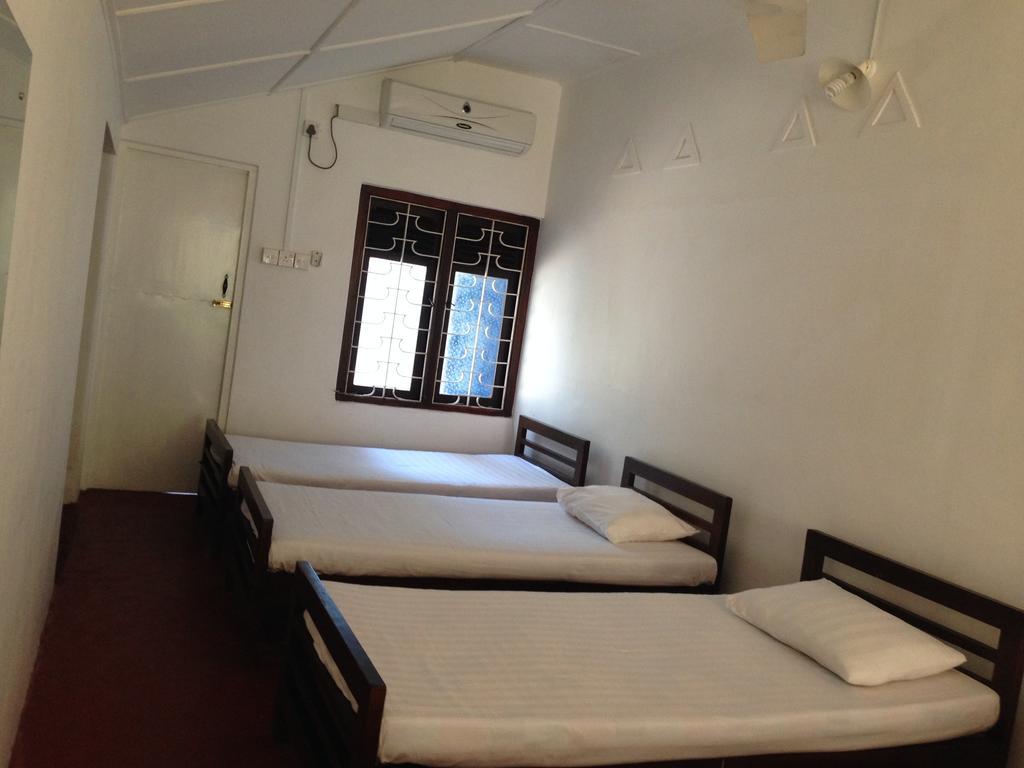 Hamilton House Hotell Negombo Rom bilde