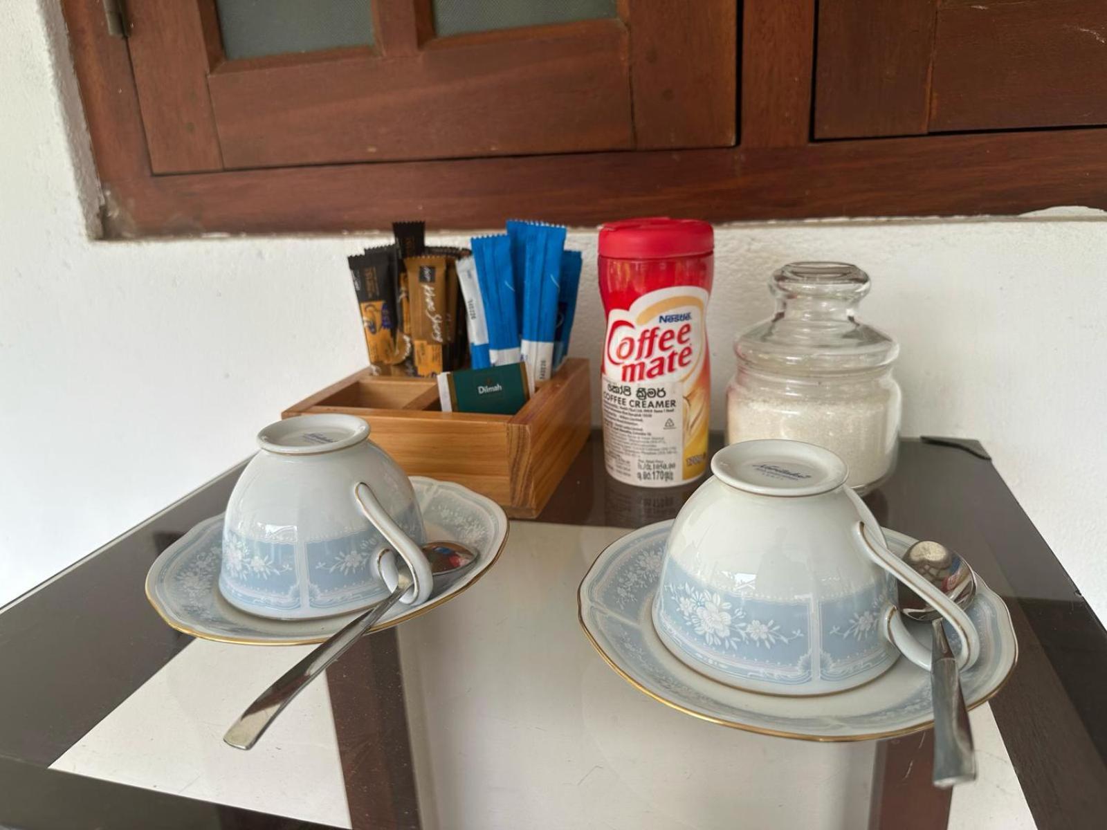 Hamilton House Hotell Negombo Eksteriør bilde